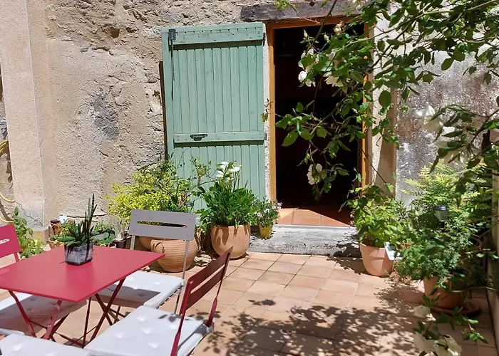 Holiday home 17th Century Town House In Centre *