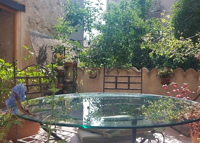 Holiday home 17th Century Town House In Centre Forcalquier